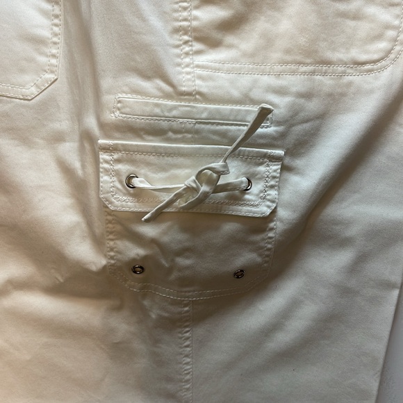 Capris - Picture 3 of 7